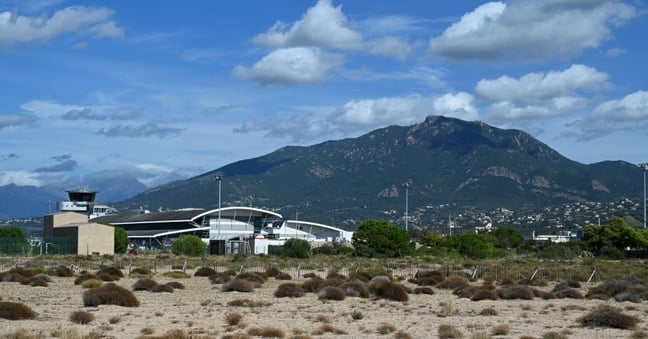 French jet left circling while Corsican controller caught Zs