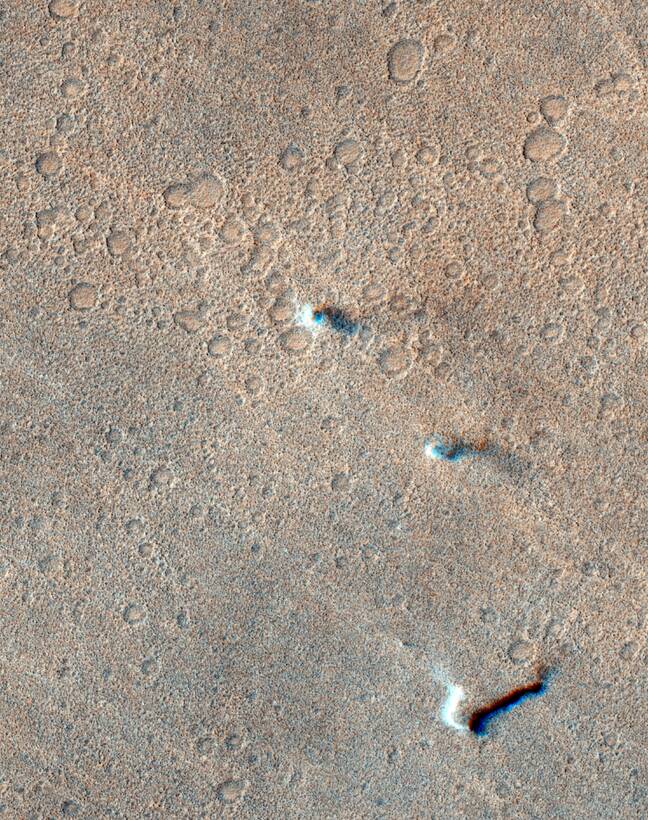Mars’ powerful whirlwinds blow dust everywhere, could affect future missions