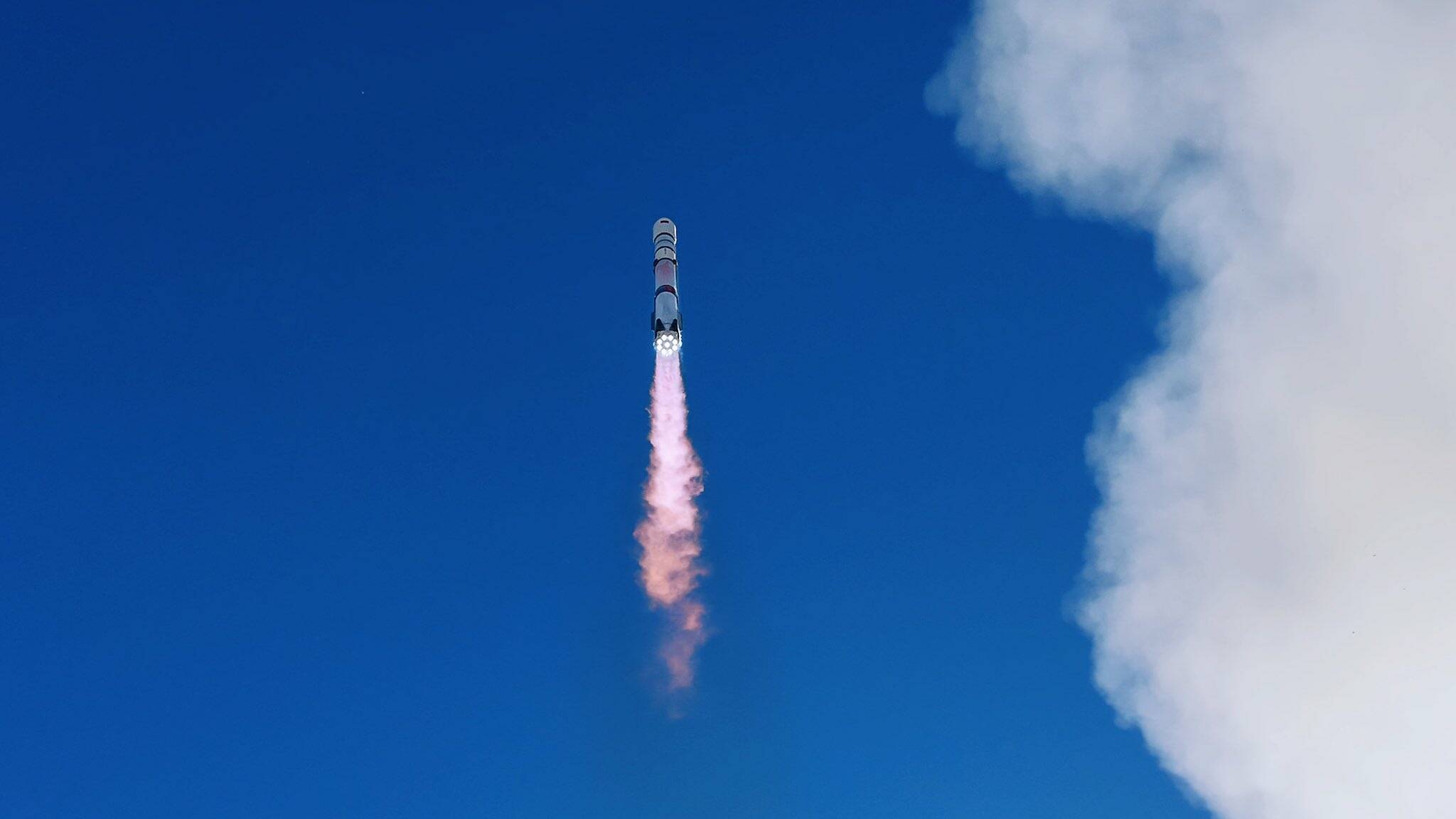 China's reusable rocket makes it to orbit but fails to stick the landing