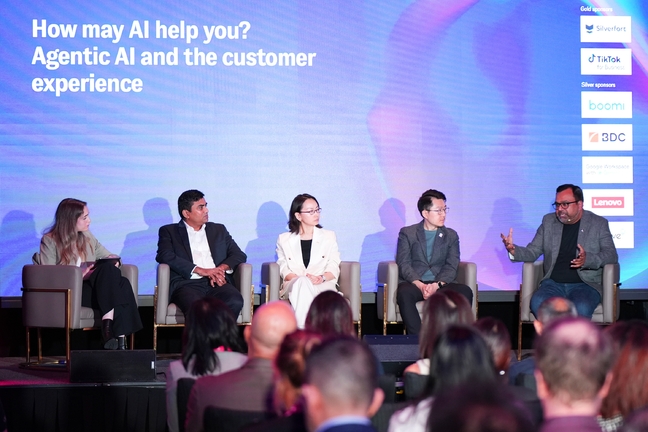 ZTE-CDO-Cui-Li-speaks-at-AI-Innovation-Asia-2025_2