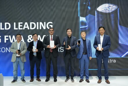 Group-photo-AI-Wi-Fi-8-5G-A