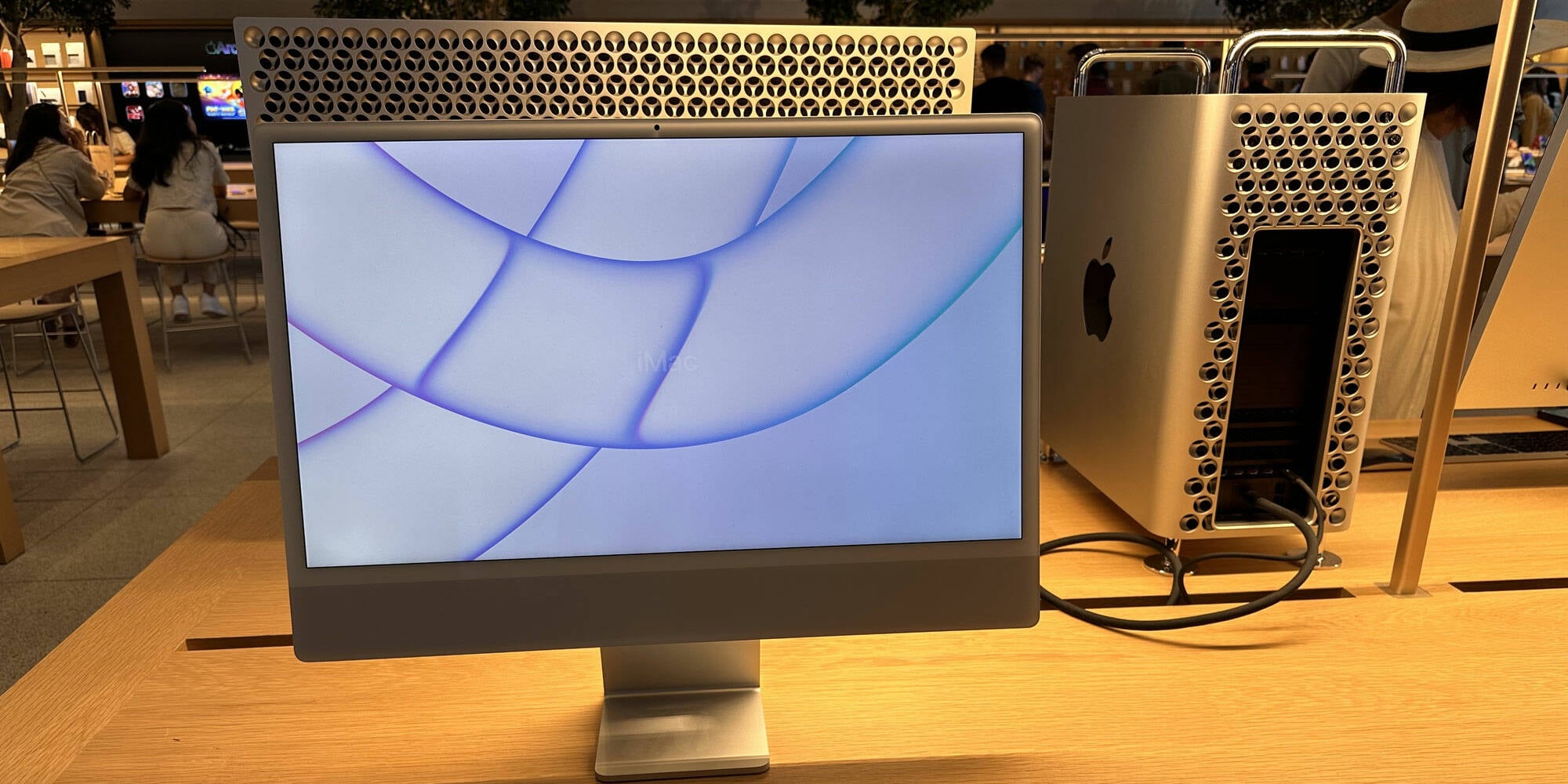 Apple's last tower topples… and the others will follow